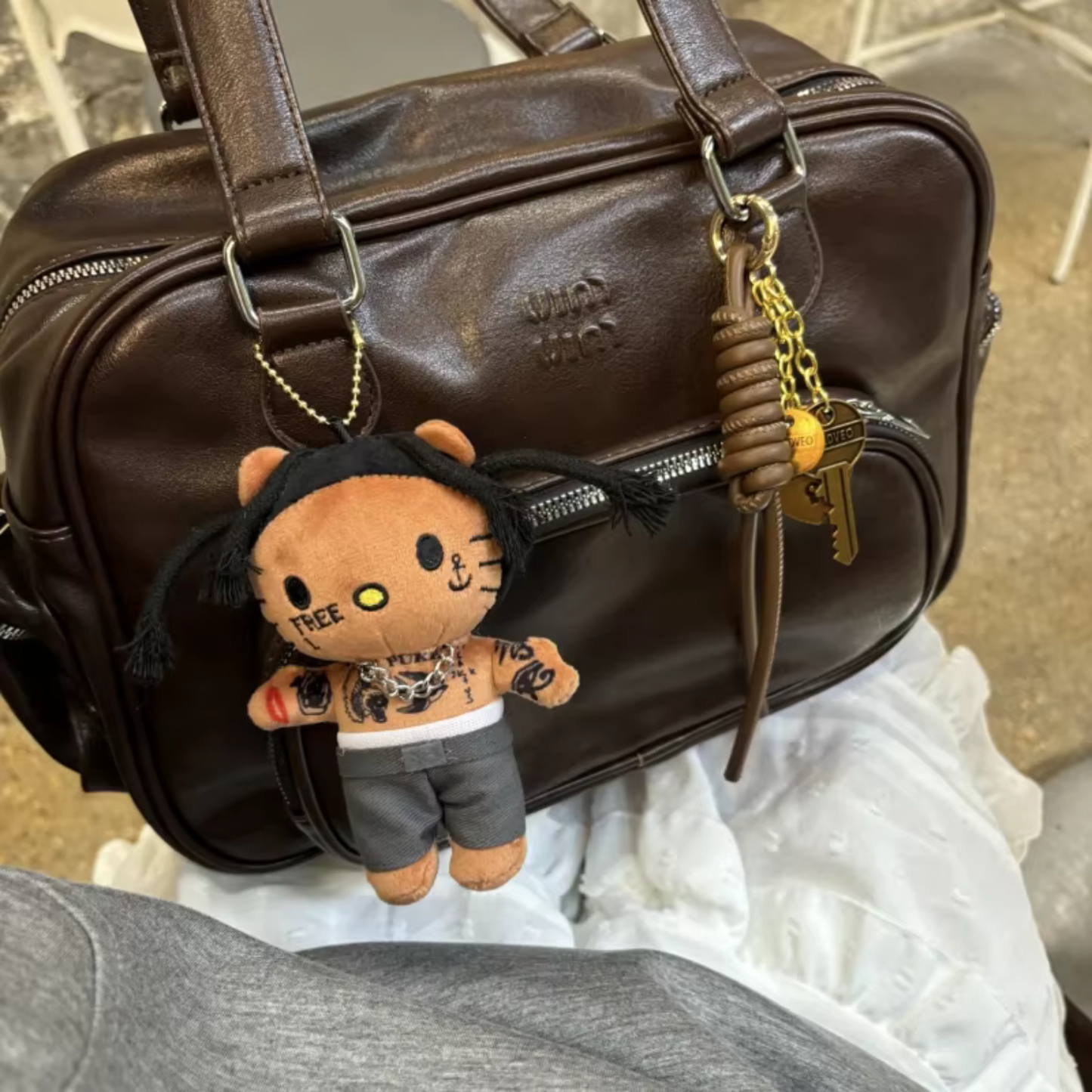 Poupée en peluche figurine Hello Kitty de Tyler The Creator v3