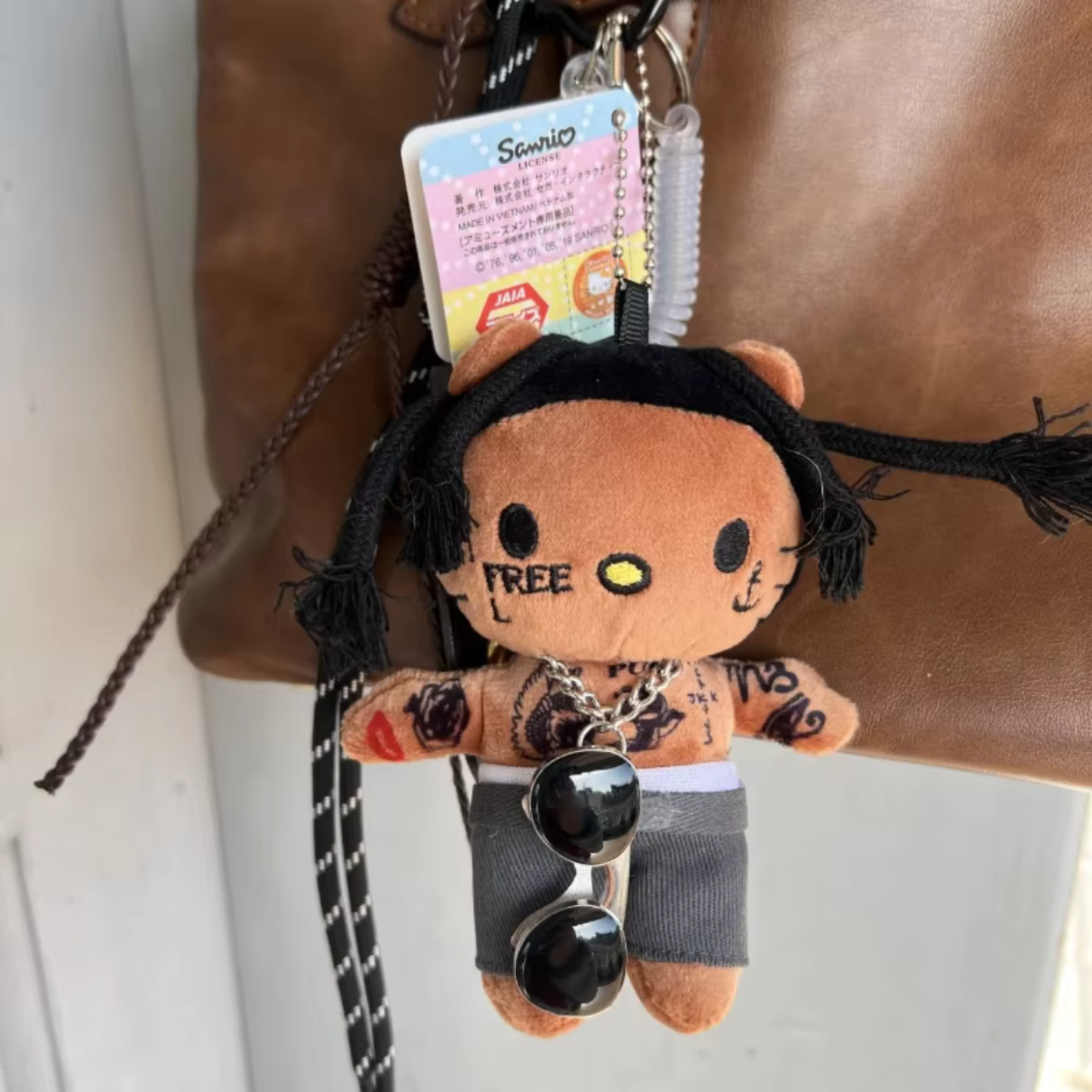 Poupée en peluche figurine Hello Kitty de Tyler The Creator v3